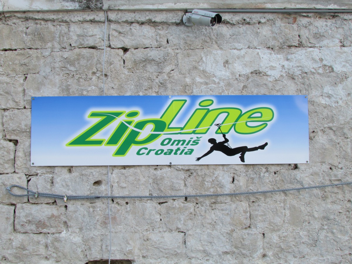 30.08.2013 Omis, Dalmatien/Kroatien, Zip-Line (Drahtseilbahn)
Werbetafel der Veranstalter