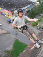 25.07.2012 Seilsportliche bungen im Werk-Hassmersheim. Abseilen am 35 Meter Turm. 