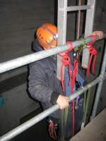 08.02.2013 Werk-Hassmersheim - Treppenhaus   Aufsteigebungen an Leitern, gesichert mit Steigklemme