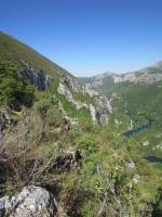 30.08.2013 Omis, Dalmatien/Kroatien, Zip-Line (Drahtseilbahn)
Das Panorama geht gerade so weiter. 
In der Bildmitte die Startplattform.  