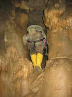 27.09.2014 Grotte de la Malatier / Frankreich  Es gibt wohl kein stärkeres Erlebnis   als wenn man sich in eine Höhle hineinwagt  und ihre Hindernisse meistern kann