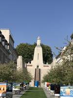 03.05.2018 Urbex Spezial - Verdun  Besichtigung der Innenstadt - Denkmal  Inmitten des Stadtzentrums erinnert das 1929 eingeweihte   Soldaten- & Siegesdenkmal an die Schrecken des Weltkriegs.