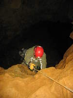 12.01.2019 Mundus subterraneus  Befahrung Grube  X   Seilsportlicher Abschnitt  Kamerad David steigt auch, mit einer  spezielle Technik nach Art der  Baum-  pfleger  auf.