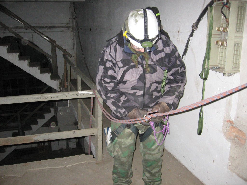 13.02.2010 Seilbungen bei Nacht in der  Alten Malzfabrik  in Hamersheim