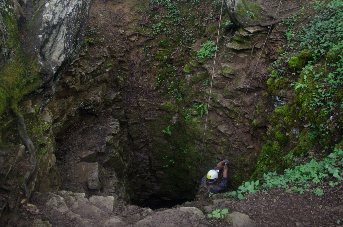 02.05.2015 Grotte de la Malatier (F)
Wir sind die letzten Forscher welche 
heute die Höhle verlassen.
Die Belgischen und Schweizer-Höhlenkameraden
haben das System bereits verlassen.