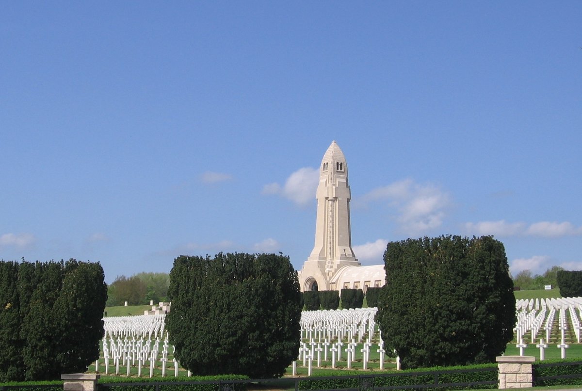 02.05.2018 Urbex Spezial - Verdun
Ossuaire de Douaumont 
Beeinduckendes aber auch bedrückendes Mahnmal