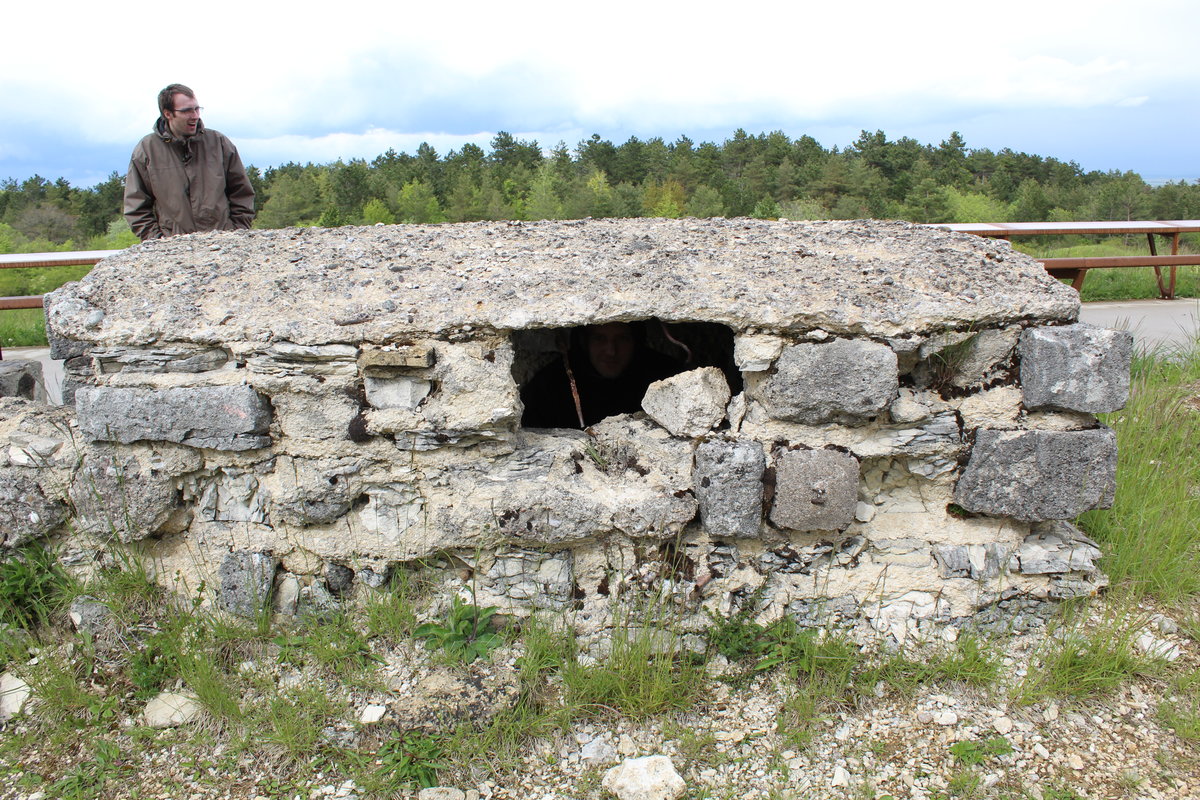 04.05.2019 Urbex Spezial  
Frankreich - Verdun
Fort de Vaux
Beobachtungsposten auf dem Dach