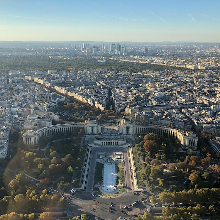 05.10.2018 Urbex Spezial - Verdun
Tour nach Paris - Eiffelturm
Blick von oben auf Paris