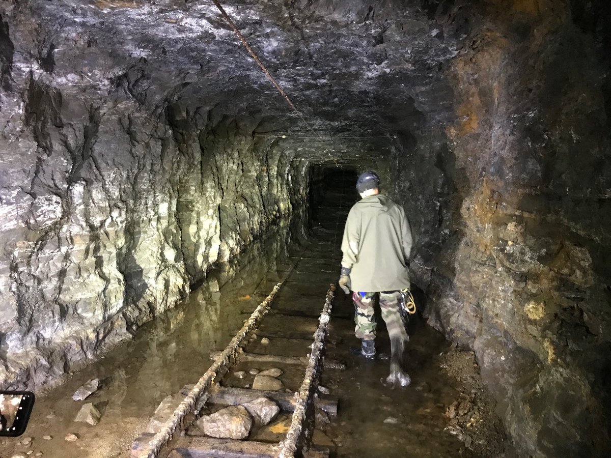 12.01.2019 Mundus subterraneus
Befahrung Grube  X 
Wegeabschnitt -  Wassertreten 