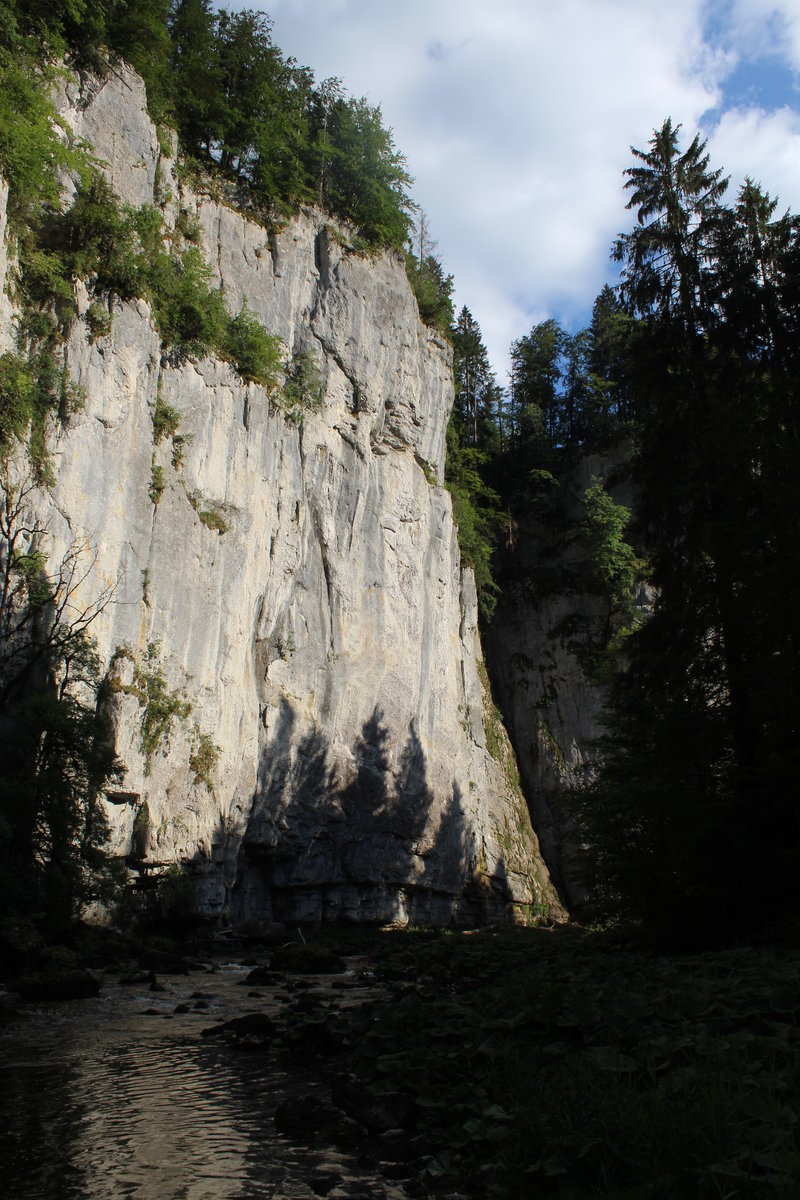 14.08.2019 Urbex Spezial in Frankreich
Klettersteig -  Les Echelles de la Mort 
Steilwand