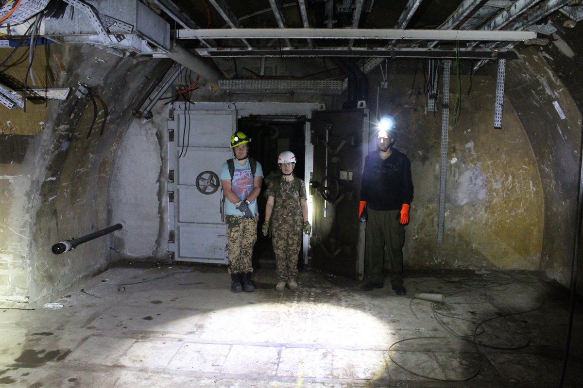 21.07.2019 Urbex Spezial -  Bunker 281 
Gruppenbild - Geronimo, Nadine & Jens