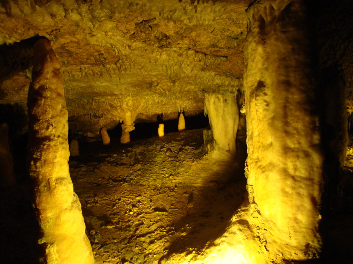 24.09.2027 Urbex Spezial  Mundus subterraneus 
Grotte D´Osselle - Saint Vit - Frankreich
Kunstwerke wie sie nur die Natur schaffen kann.