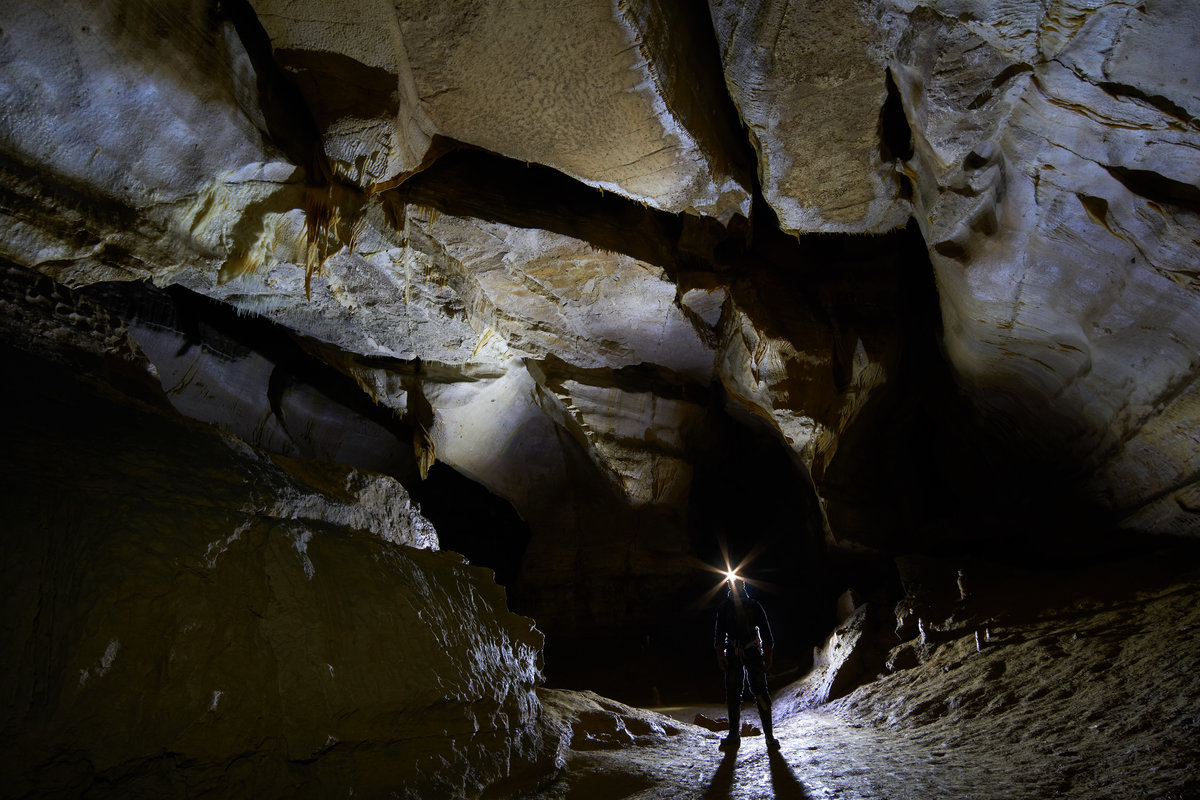 28.04.2018 Urbex Spezial in Frankreich
 Grotte de la Malatiere 
Lennart macht Licht
