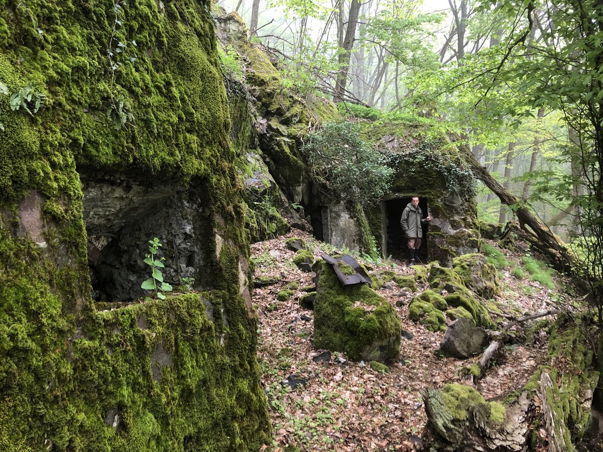 30.04.2019 Urbex Spezial - Frankreich
 Sentiers et vestiges de la Guerre 14/18 
Bunkeranlage mit Rundgang im Inneren.