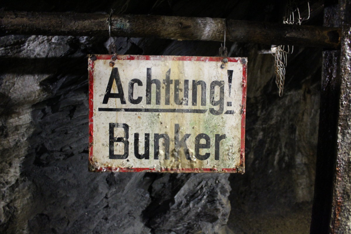 30.09.2019 Urbex Spezial - Harztour 
Tag 1 - Weltkulturerbe Rammelsberg
Hinweistafel - Achtung ! Bunker
