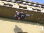 16.04.2011 Seilsportliche Übungen im & am  Werk-Hassmersheim . Freies Abseilen (ohne Wand) über 10 Meter an der Balkonade.