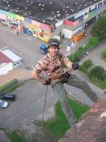 25.07.2012 Seilsportliche Übungen im Werk-Hassmersheim. Abseilen am 35 Meter Turm. 