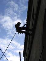 26.01.2014 Werk-Hassmersheim -  Urbexer-Erlebnistag 
Abseilen durch ein Fenster der 6 Meter Ebene