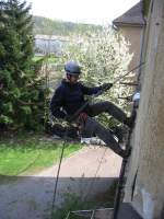 06.04.2014 Werk-Hassmersheim
Abseil- und Aufsteigeübungen
Abseilen durch ein Fenster