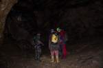 02.05.2015 Grotte de la Malatier (F)   Orientieren am Höhlenplan und dann  aufteilen der Teilnehmer in Gruppen.
