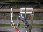 16.10.2016 Urbex-Spezial  Eisenbahnromantik   Die Abfahrt kann beginnen, das Autostop-Abseilgerät wurde auf Funktion getestet.