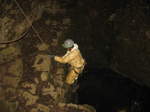 29.04.2017 Urbex Spezial
 Mundus subterraneus  - Grotte de la Malatier
Eine Weile später kommt nun auch Team zwei aus der Höhle.
Akram beim technischen Aufstieg nach Höfo-Art.
