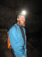 29.04.2017 Urbex Spezial
 Mundus subterraneus  - Grotte de la Malatier
Begeisterung pur - Wolfram´s erstes Höhlenerlebnis.
Den Schlaz und den Schleifsack hat er sich von einem
Freund ausleihen können.
