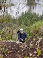 20190427/656459/27042019-urbex-spezial-in-frankreich-klettersteig 27.04.2019 Urbex Spezial in Frankreich 
Klettersteig - 'Les Echelles de la Mort' 
Klaus auf dem Weg zum Ausstieg